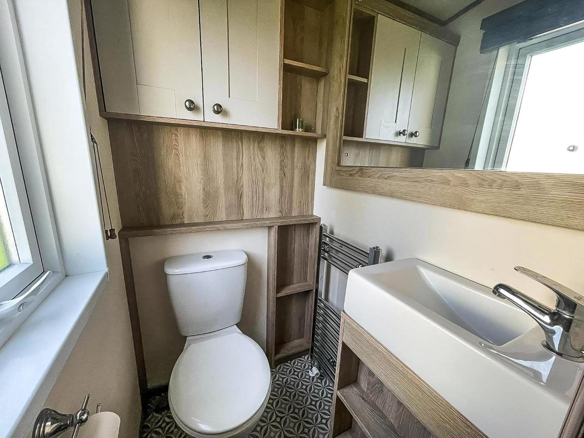 Stunning 8 Berth Caravan With Decking At Kessingland Beach Ref 90017D Benacre Zewnętrze zdjęcie